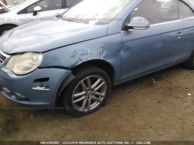 WVWFA71F88V019090 - 2008 VOLKSWAGEN EOS LUX 蓝色 照片 6