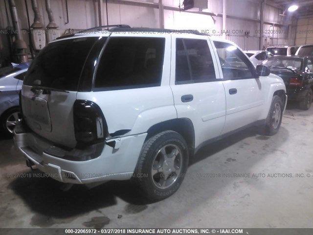 1GNDT13S382262887 - 2008 CHEVROLET TRAILBLAZER LS/LT WHITE photo 4