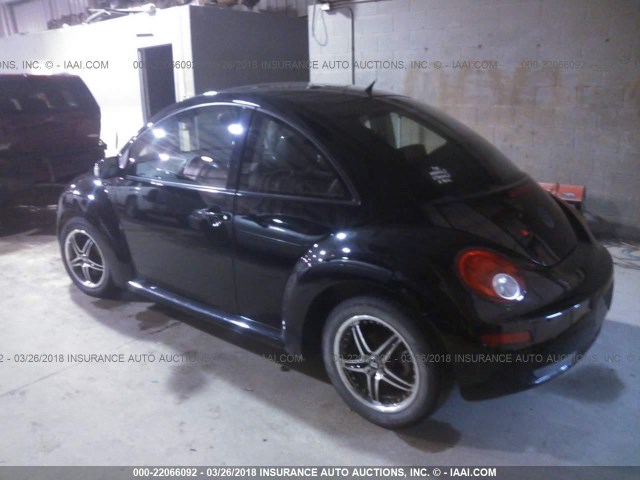 3VWPG3AG7AM012844 - 2010 VOLKSWAGEN NEW BEETLE 黑色 照片 3