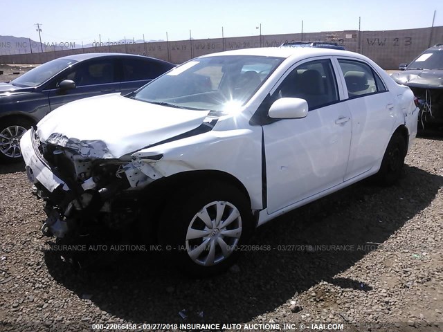 1NXBU4EE7AZ327171 - 2010 TOYOTA COROLLA S/LE/XLE WHITE photo 2