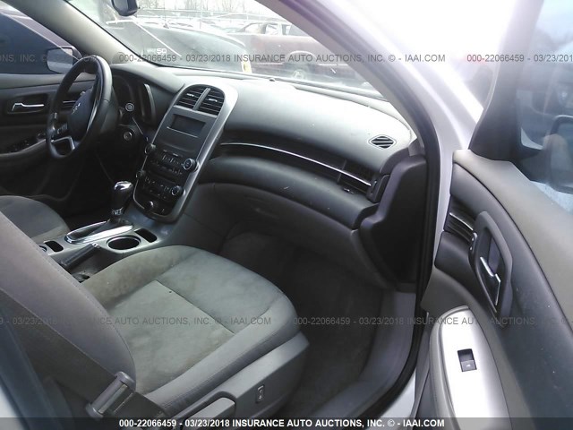 1G11B5SL1FF219759 - 2015 CHEVROLET MALIBU LS 白色 照片 5