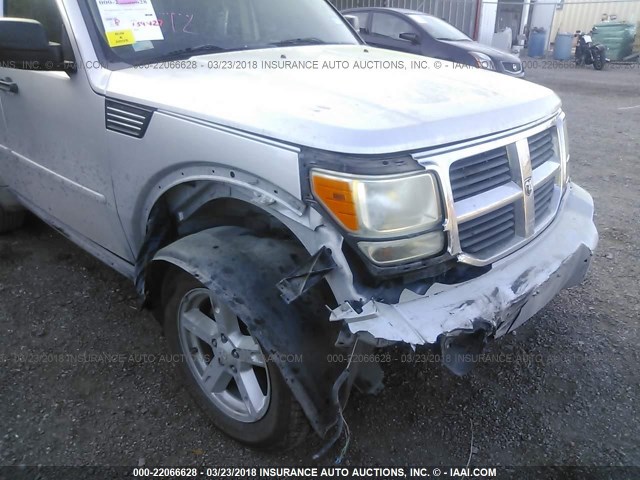 1D8GT28K27W727012 - 2007 DODGE NITRO SXT SILVER photo 6