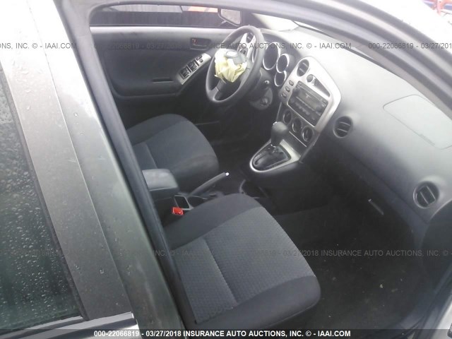 2T1KR32E37C681392 - 2007 TOYOTA COROLLA MATRIX XR GRAY photo 5