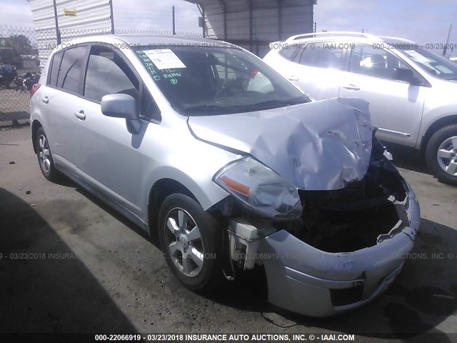 3N1BC13E48L383438 - 2008 NISSAN VERSA S/SL SILVER photo 1