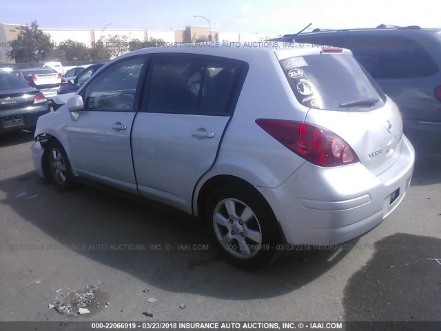 3N1BC13E48L383438 - 2008 NISSAN VERSA S/SL SILVER photo 3