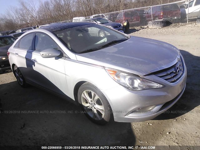 5NPEC4AC1DH611029 - 2013 HYUNDAI SONATA SE/LIMITED SILVER photo 1