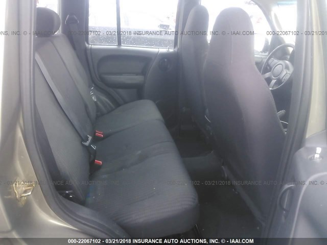 1J4GL48K94W189635 - 2004 JEEP LIBERTY SPORT 绿色 照片 8