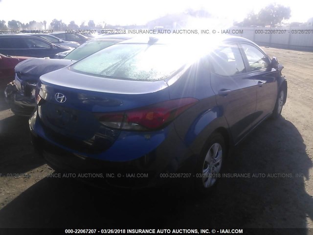 5NPDH4AE9GH786745 - 2016 HYUNDAI ELANTRA SE/SPORT/LIMITED BLUE photo 4