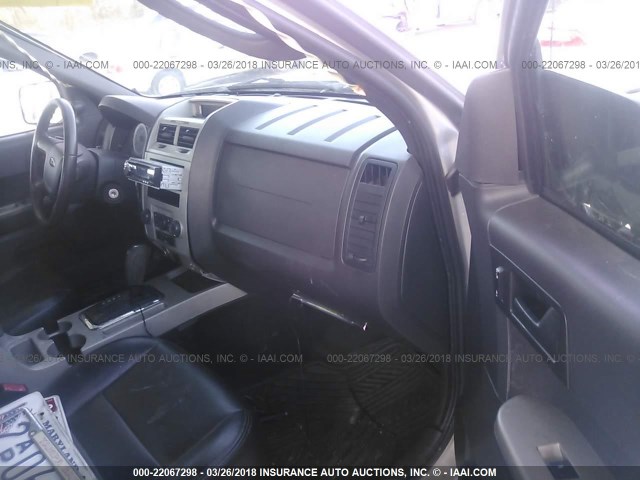 1FMCU03G39KA12120 - 2009 FORD ESCAPE XLT SILVER photo 5