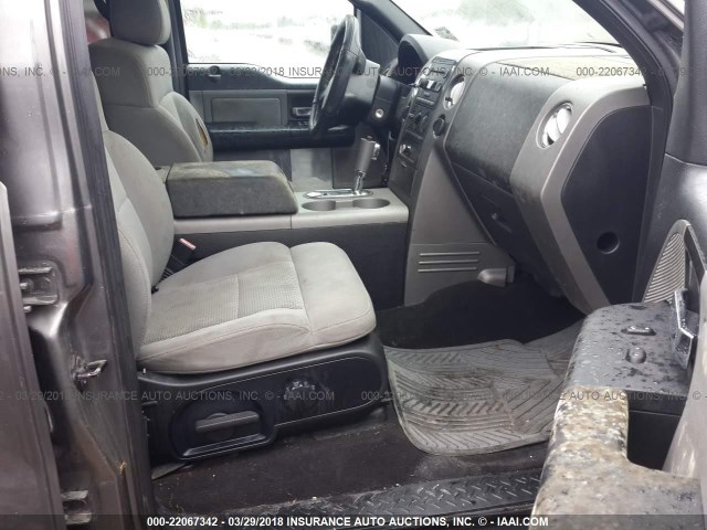 1FTPW14594KD43005 - 2004 FORD F150 SUPERCREW GRAY photo 5