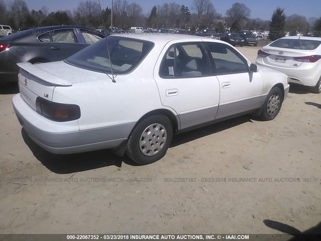 4T1BG12K7TU943648 - 1996 TOYOTA CAMRY DX/LE/XLE WHITE photo 4