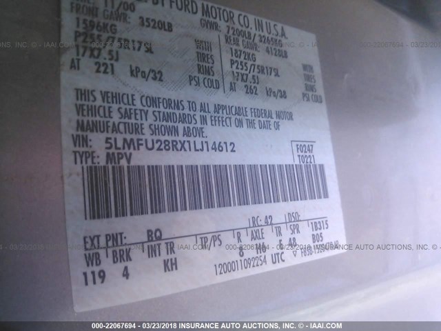 5LMFU28RX1LJ14612 - 2001 LINCOLN NAVIGATOR SILVER photo 9