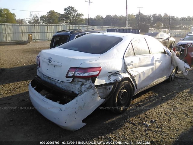 4T1BF3EK1BU597511 - 2011 TOYOTA CAMRY SE/LE/XLE WHITE photo 4