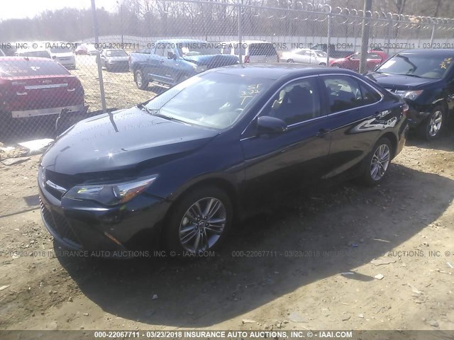 4T1BF1FK5FU010008 - 2015 TOYOTA CAMRY LE/XLE/SE/XSE BLACK photo 2