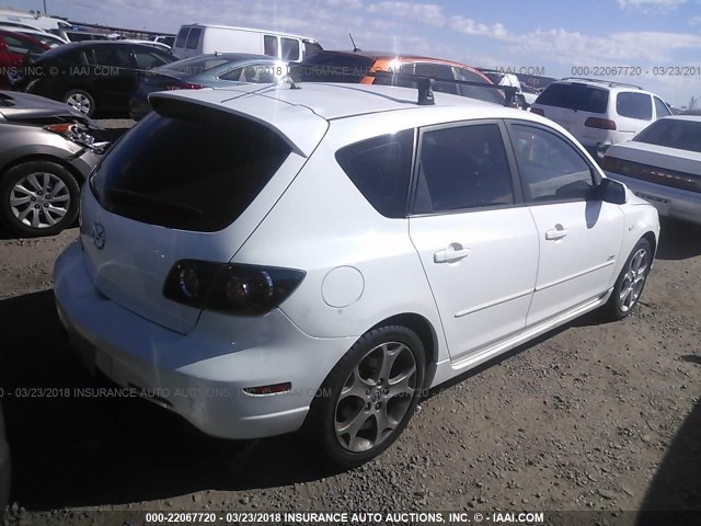 JM1BK143751313898 - 2005 MAZDA 3 HATCHBACK WHITE photo 4