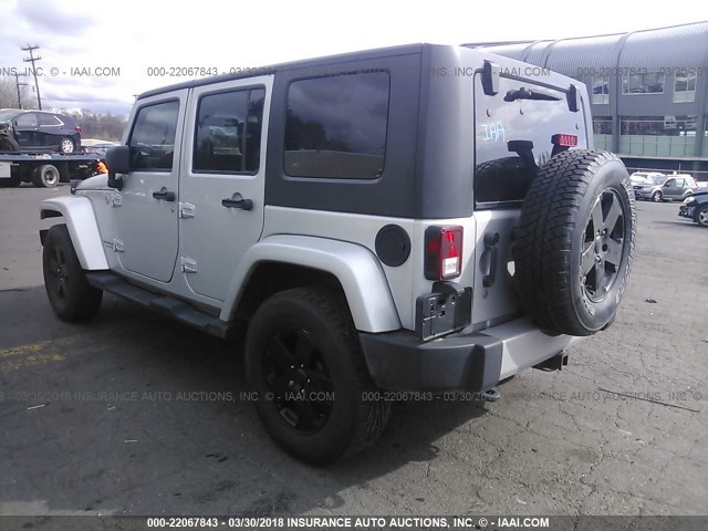 1J4BA5H16AL222195 - 2010 JEEP WRANGLER UNLIMITED SAHARA SILVER photo 3