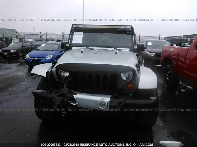 1J4BA5H16AL222195 - 2010 JEEP WRANGLER UNLIMITED SAHARA SILVER photo 6