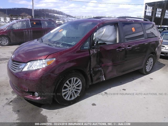 5TDYK3DC9FS636280 - 2015 TOYOTA SIENNA XLE/LIMITED MAROON photo 2