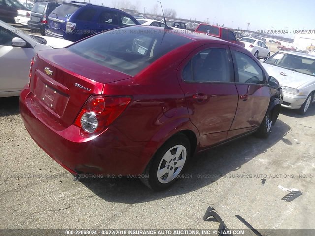 1G1JA5SH2D4198475 - 2013 CHEVROLET SONIC LS RED photo 4