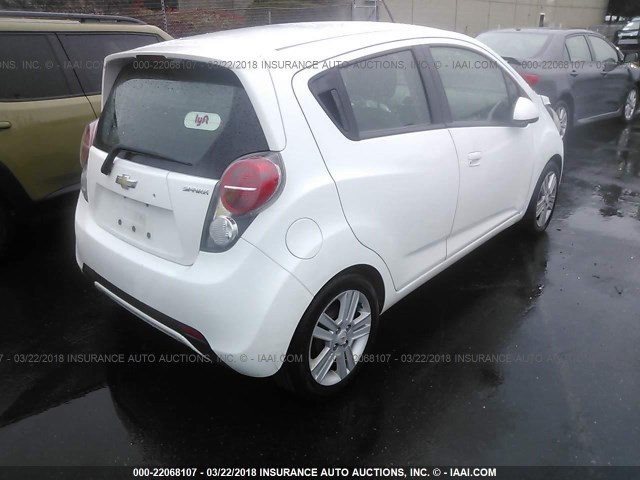 KL8CD6S97FC721738 - 2015 CHEVROLET SPARK 1LT WHITE photo 4