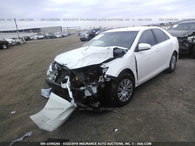4T4BF1FK5CR269941 - 2012 TOYOTA CAMRY SE/LE/XLE 白色 照片 2