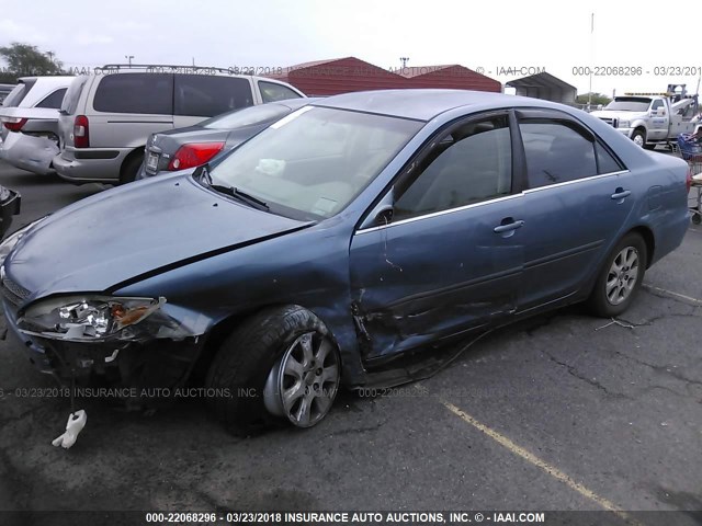 JTDBF30KX20042172 - 2002 TOYOTA CAMRY LE/XLE/SE BLUE photo 2