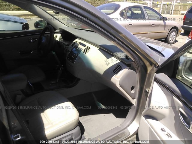 KMHFC46D59A357177 - 2009 HYUNDAI AZERA GLS GRAY photo 5