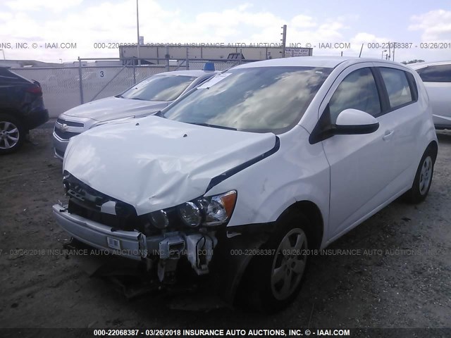 1G1JA6SHXF4188950 - 2015 CHEVROLET SONIC LS Ağ foto 2