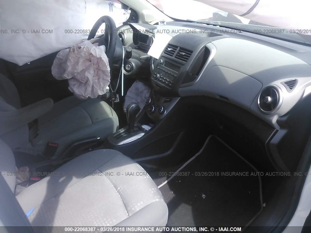 1G1JA6SHXF4188950 - 2015 CHEVROLET SONIC LS Ağ foto 5