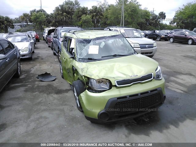 KNDJN2A26F7752304 - 2015 KIA SOUL GREEN photo 6