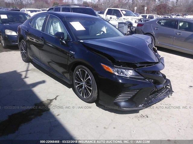 4T1B21HKXJU003489 - 2018 TOYOTA CAMRY HYBRID/LE/XLE/SE BLACK photo 1