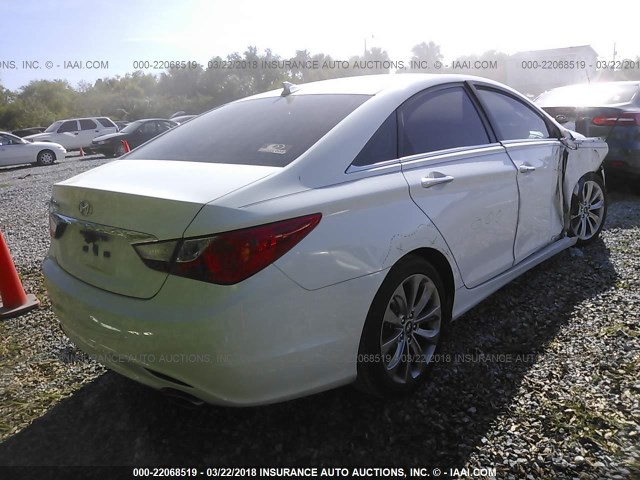 5NPEC4AC0DH798554 - 2013 HYUNDAI SONATA SE/LIMITED WHITE photo 4