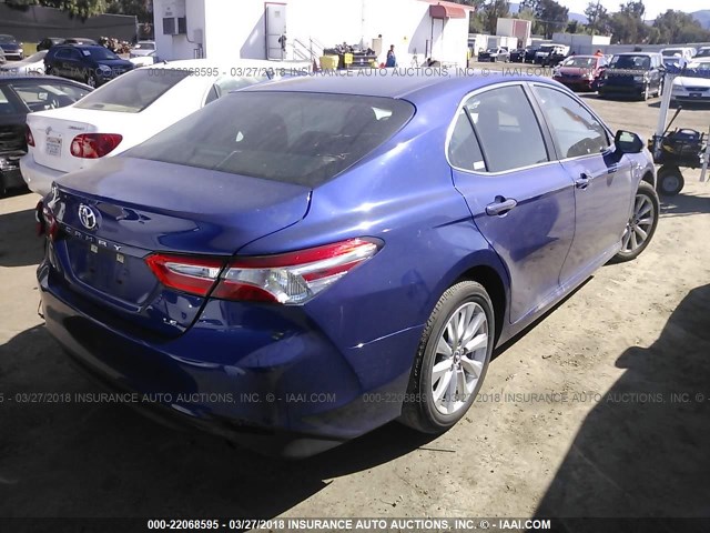 4T1B11HKXJU527129 - 2018 TOYOTA CAMRY L/LE/XLE/SE/XSE BLUE photo 4