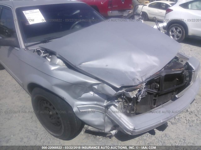 1G4AG55N4P6422566 - 1993 BUICK CENTURY SPECIAL SILVER photo 6