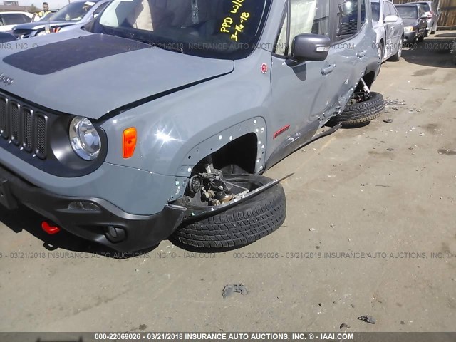 ZACCJBCB0HPG44056 - 2017 JEEP RENEGADE TRAILHAWK GRAY photo 6