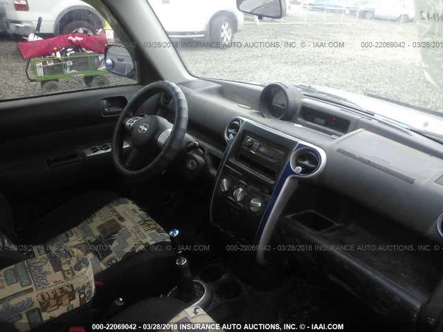 JTLKT334664123548 - 2006 TOYOTA SCION XB Dark Blue photo 5