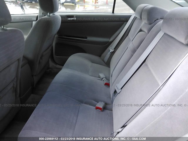 JTDBE32K053034018 - 2005 TOYOTA CAMRY LE/XLE/SE GRAY photo 8