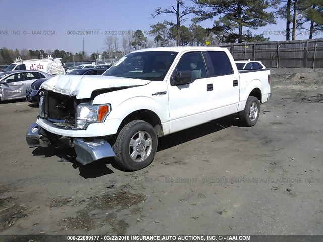 1FTEW1CM0BFB77477 - 2011 FORD F150 SUPERCREW WHITE photo 2