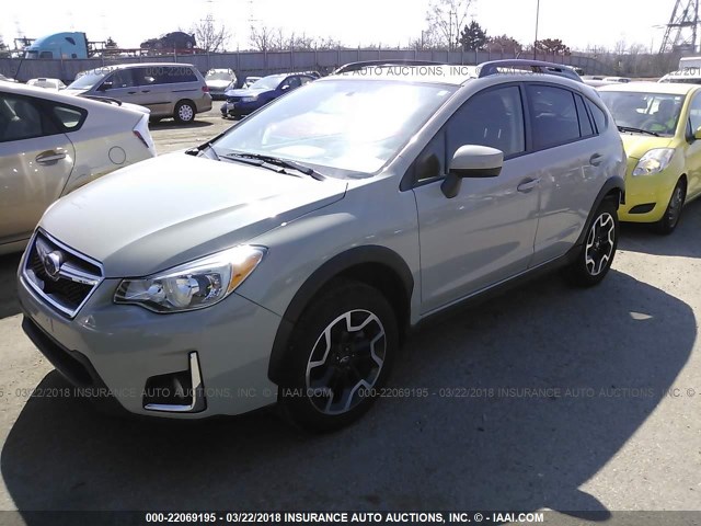 JF2GPABC9H8252819 - 2017 SUBARU CROSSTREK PREMIUM SILVER photo 2