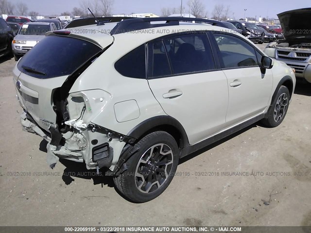 JF2GPABC9H8252819 - 2017 SUBARU CROSSTREK PREMIUM SILVER photo 4