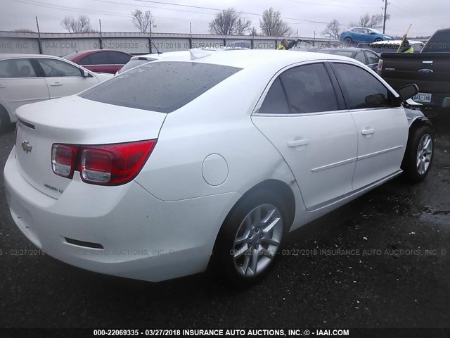 1G11C5SL3FF174305 - 2015 CHEVROLET MALIBU 1LT თეთრი ფოტო 4