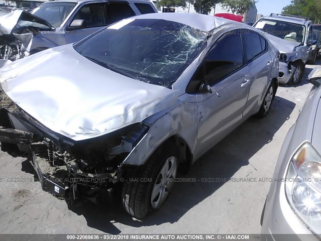 3KPFK4A76JE205452 - 2018 KIA FORTE LX SILVER photo 2