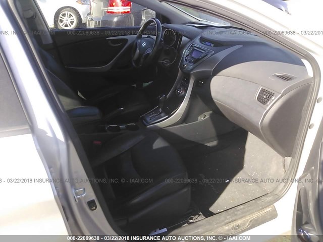 KMHDH4AE8DU600075 - 2013 HYUNDAI ELANTRA GLS/LIMITED SILVER photo 5