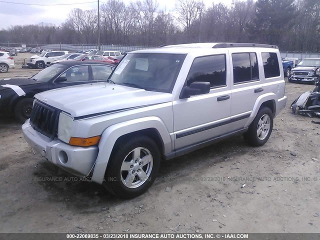 1J8HG48K96C330571 - 2006 JEEP COMMANDER SILVER photo 2