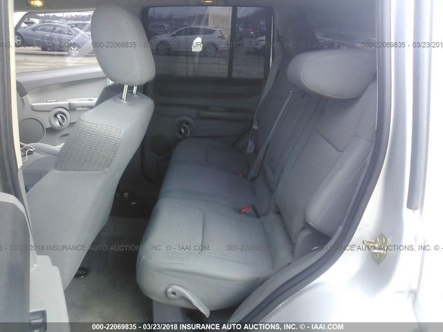 1J8HG48K96C330571 - 2006 JEEP COMMANDER SILVER photo 8