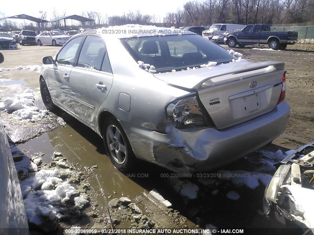 4T1BE32KX4U869533 - 2004 TOYOTA CAMRY LE/XLE/SE SILVER photo 3