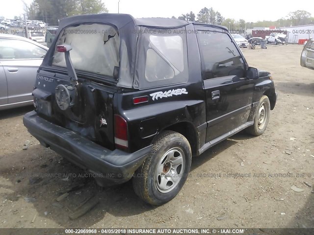 2CNBE1862W6922404 - 1998 CHEVROLET TRACKER BLACK photo 4