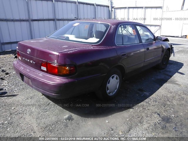 4T1BG12K0TU823030 - 1996 TOYOTA CAMRY DX/LE/XLE RED photo 4