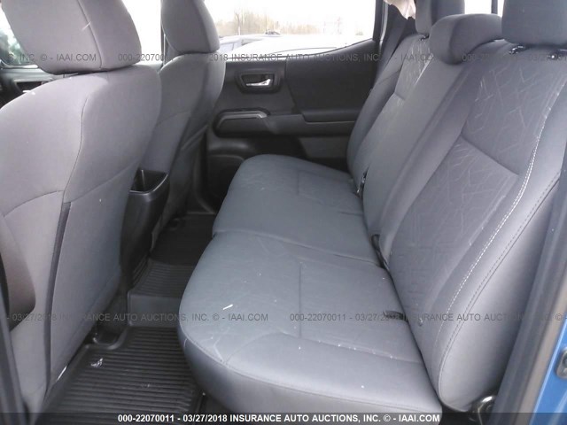 3TMCZ5AN1HM096563 - 2017 TOYOTA TACOMA DBL CAB/SR/TRDSPT/OR/PRO Mavi foto 8