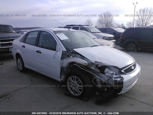 1FAFP34N77W295270 - 2007 FORD FOCUS ZX4/S/SE/SES 白色 照片 1